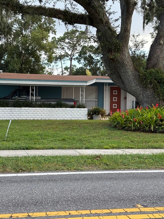 Photo - 6034 Linneal Beach Dr House