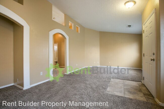 Building Photo - 3 br, 2 bath House - 6120 Ursa Ave. NW