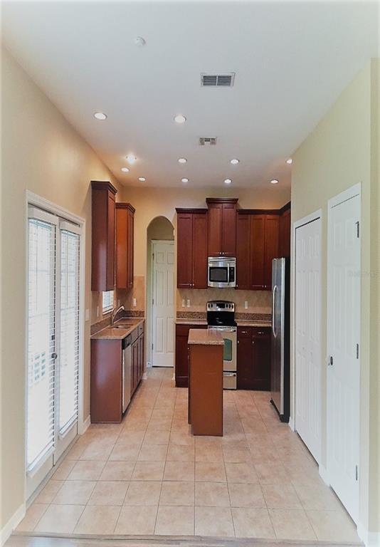 Building Photo - 5612 Remsen Cay Ln