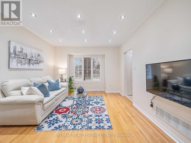 Photo du bâtiment - 1 Pilgrim Pl