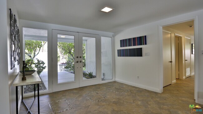 Building Photo - 1088 Manzanita Ave