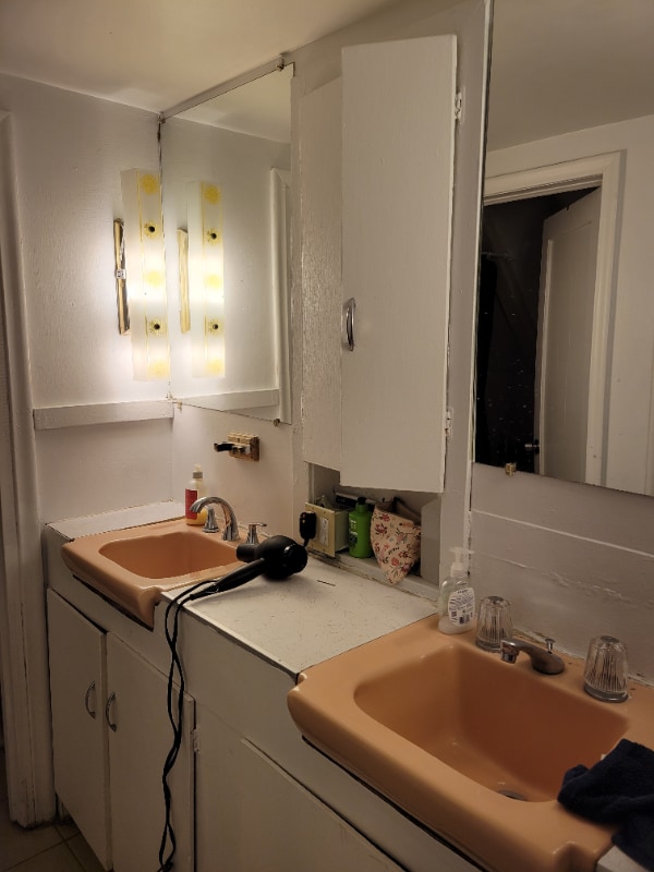 Building Photo - 355 E 500 N