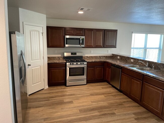 Building Photo - *Pre-leasing* Four Bedroom | Two Bathroom Home in Rose Meadow Farms