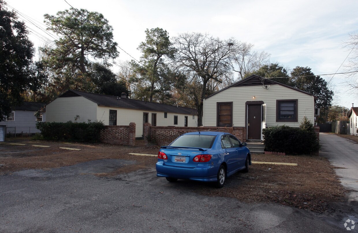 Foto del edificio - 5825-5827 Sledge St
