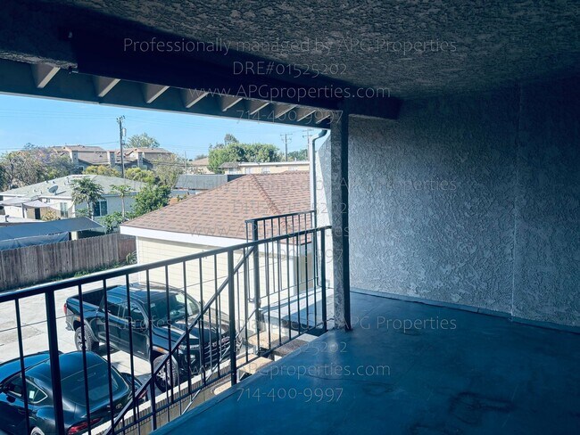 Foto del edificio - 21525 Pioneer Blvd