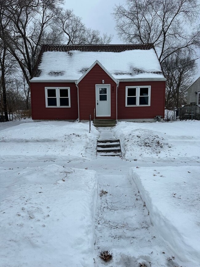 Building Photo - 422 Ricker St