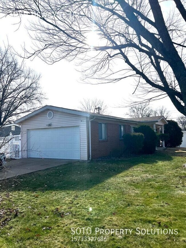 Building Photo - Charming 3-bedroom, 2-bathroom. Don't miss...