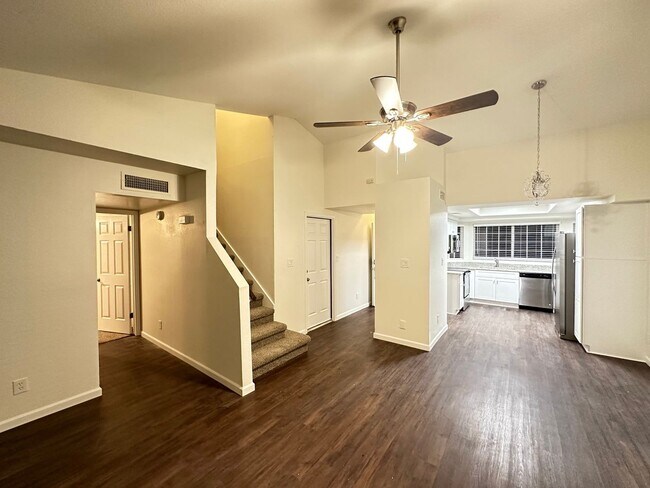 Building Photo - 3 Bedroom Single Family Home in Phoenix