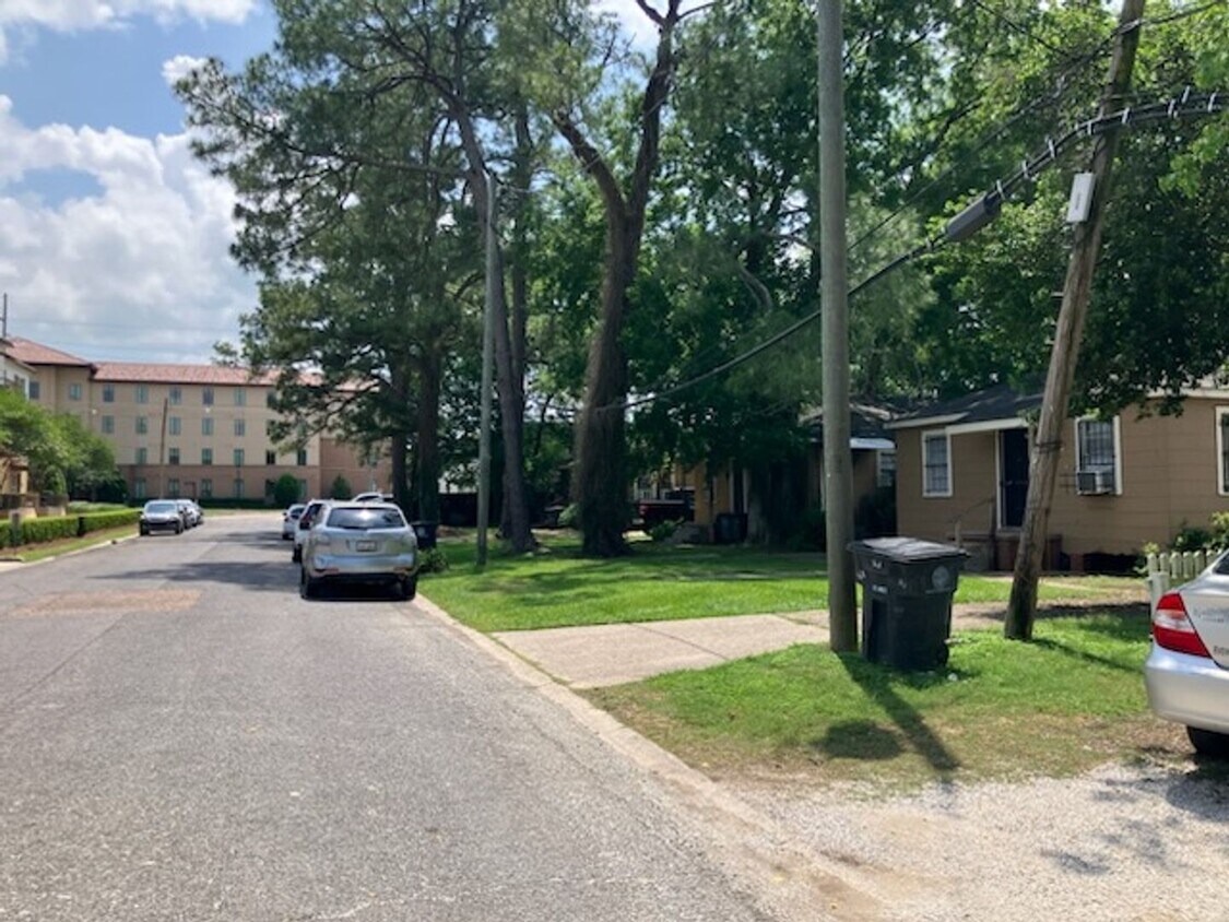 Foto del edificio - 2 Bedroom Cottage close to LSU and Downtow...