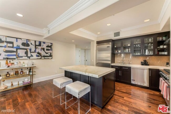 Building Photo - 3 br, 3 bath Condo - 11738 Kiowa Ave Unit 202