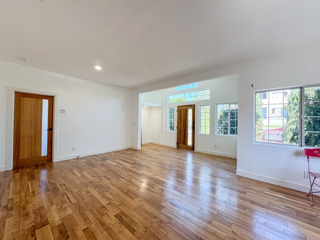 Building Photo - 2418 Fairmount St