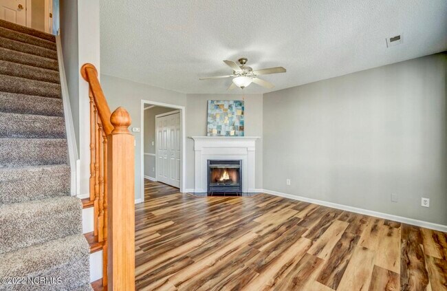 Foto del edificio - 2355 Vineyard Dr