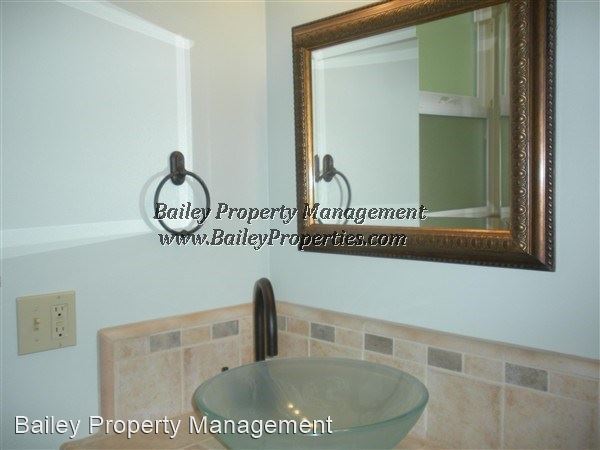 Building Photo - 3 br, 2.5 bath House - 222 Via Trinita