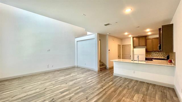 Foto del edificio - 4304 Oliver Dr