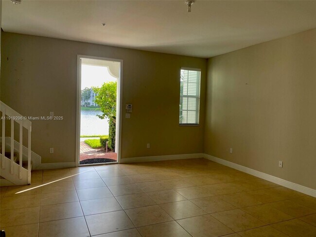 Building Photo - 2929 SW 119th Way