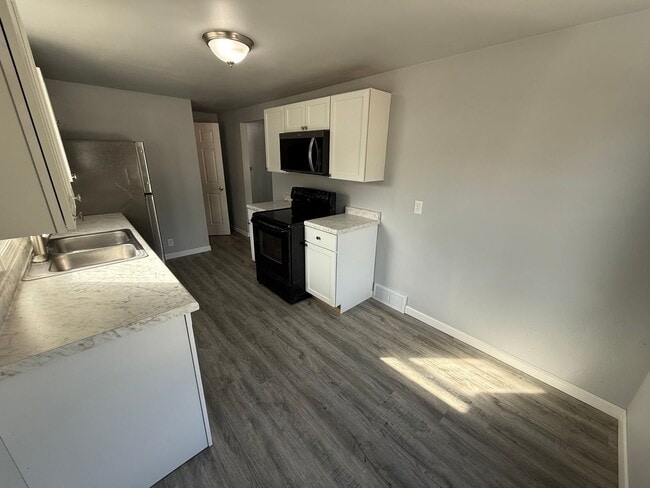 Building Photo - 301 S Jefferson Ave