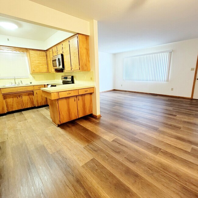 Foto del edificio - 2279 Lyndhurst Ave