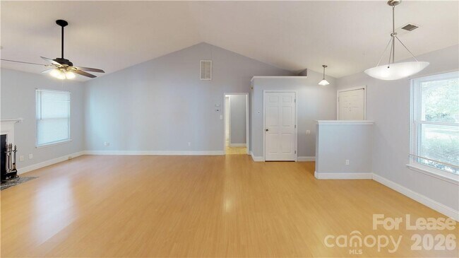 Building Photo - 13906 Glendevon Ct