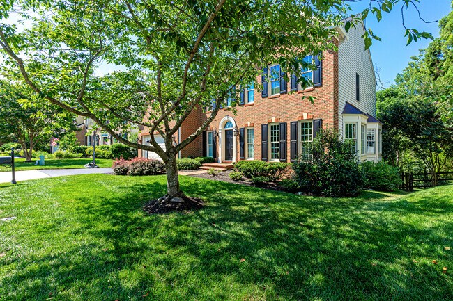 Foto del edificio - 47333 Middle Bluff Pl