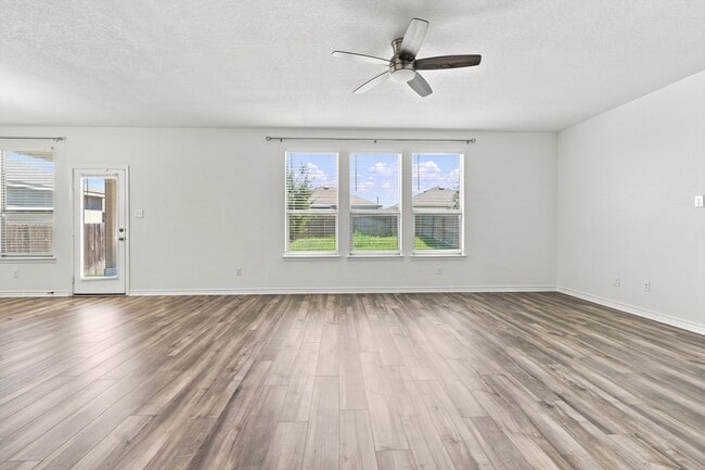 Building Photo - 3802 Putnam Fields