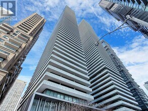 Building Photo - 42 Charles St E