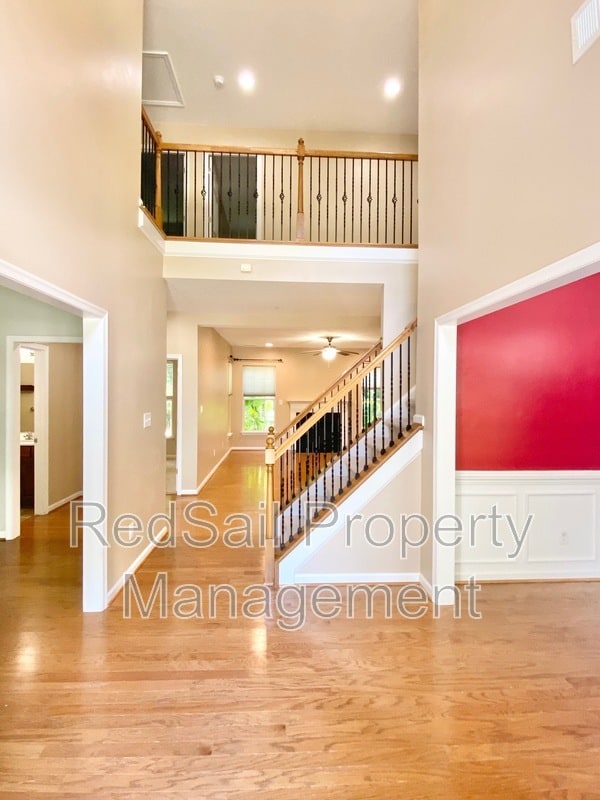 Photo - 121 Seasons Walk Ct House