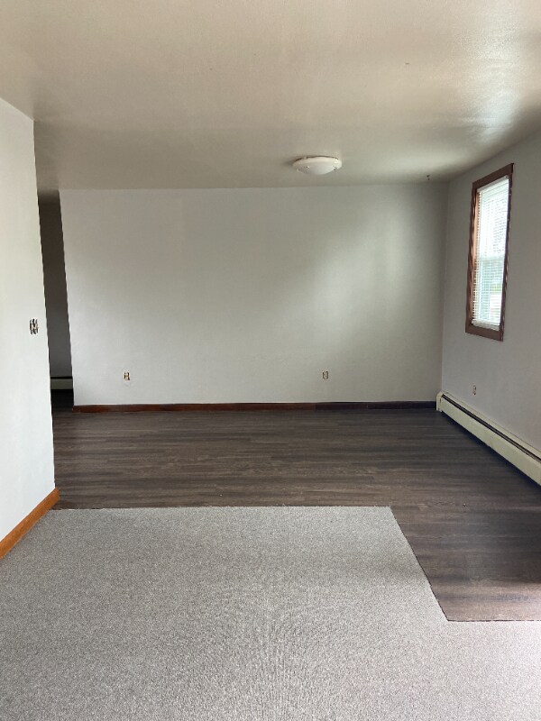 12 W Oak St, Versailles, OH 45380 Room for Rent in Versailles, OH