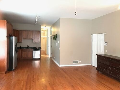 Building Photo - 3253 W Flournoy St