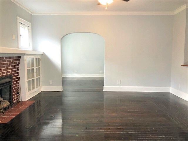Building Photo - 207 4th Ave
