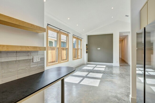 Foto del edificio - 907 Kern St