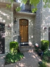 Building Photo - 1231 Caroline Ct