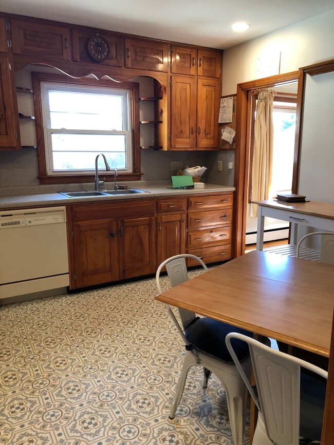 Building Photo - 1779 Christian St