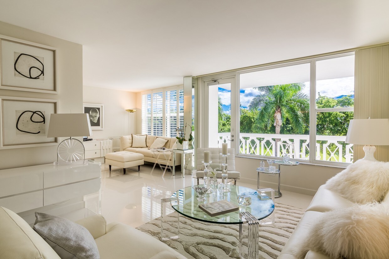 Royal Poinciana South