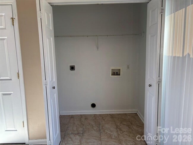 Foto del edificio - 1641 Clooney Ln