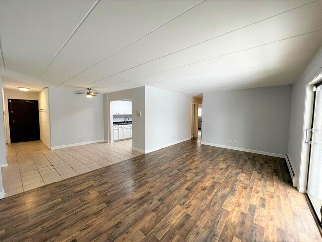 Building Photo - 208 E Bailey Rd