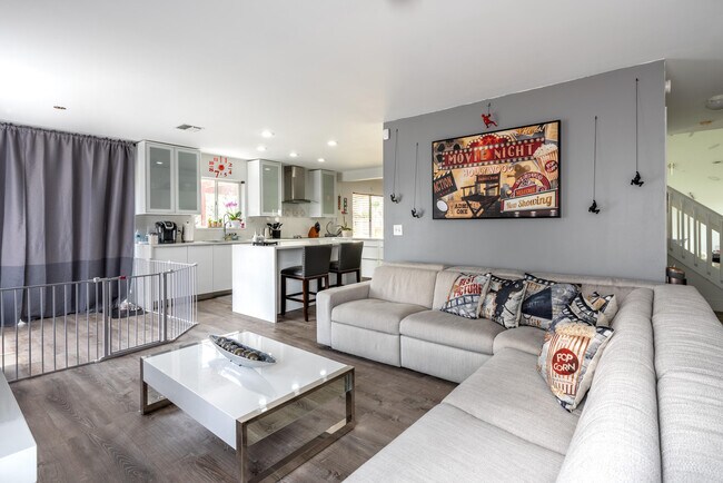 Foto del edificio - 6758 Alden Ridge Dr