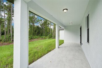 Building Photo - 872 Spaulding St E