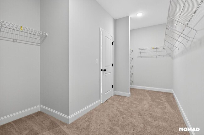 Foto del edificio - Spacious 5BR House in Buford