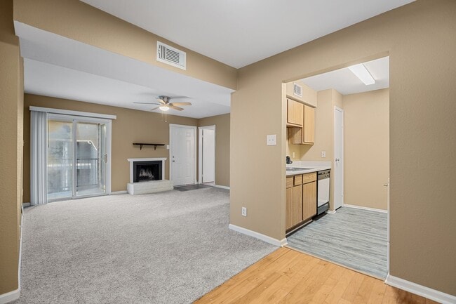 Foto del edificio - 18515 Egret Bay Blvd