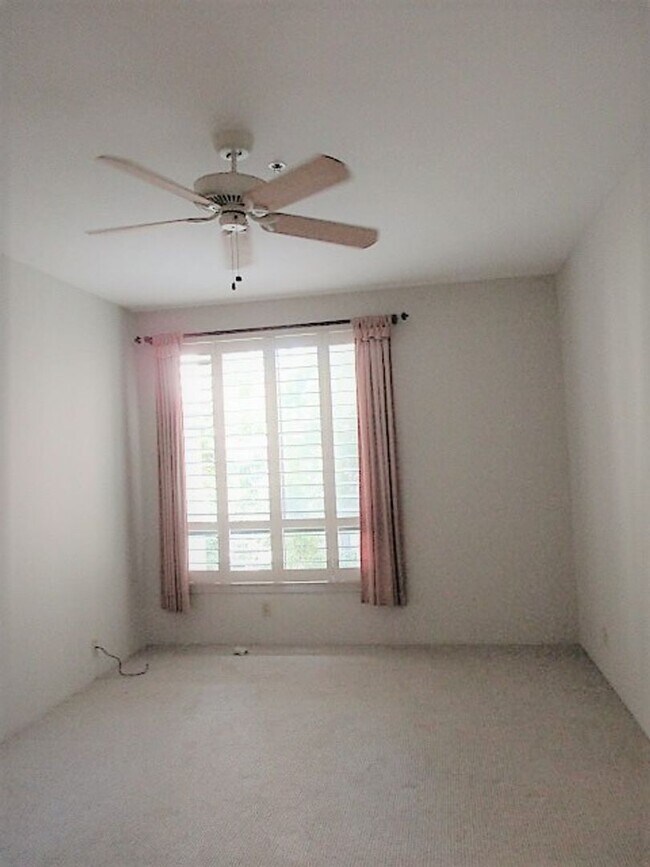 Foto del edificio - 2 Bedroom, 2 Bath Condo in The Courtyards HOA
