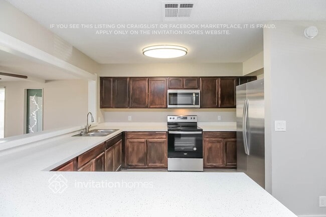 Foto del edificio - 732 W Flower Ave