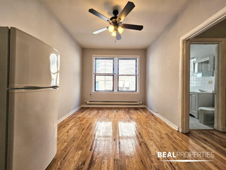 Building Photo - 0 bedroom in CHICAGO IL 60657