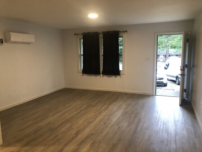 Building Photo - 4173 Elizabeth Park Ct