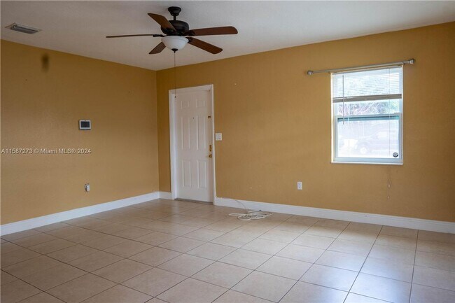 Foto del edificio - 1219 NW 10th Place, Fort Lauderdale, FL 33311