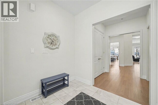 Photo du bâtiment - 268 Rea Dr