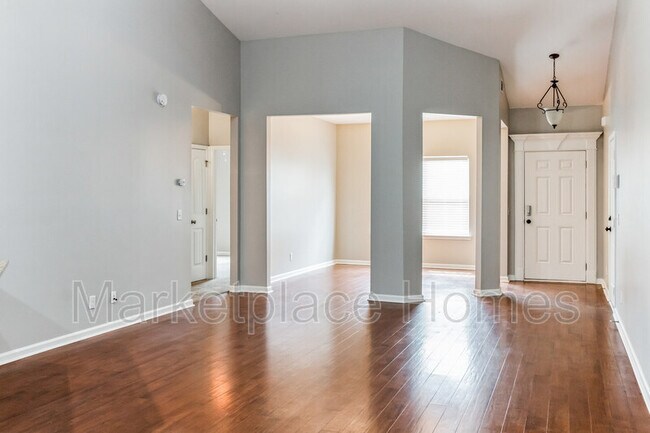 Building Photo - 57 Francis Marion Wy