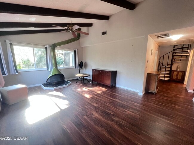 Foto del edificio - 80 Cypress Pond Rd