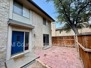 Building Photo - 2612 Custer Pkwy