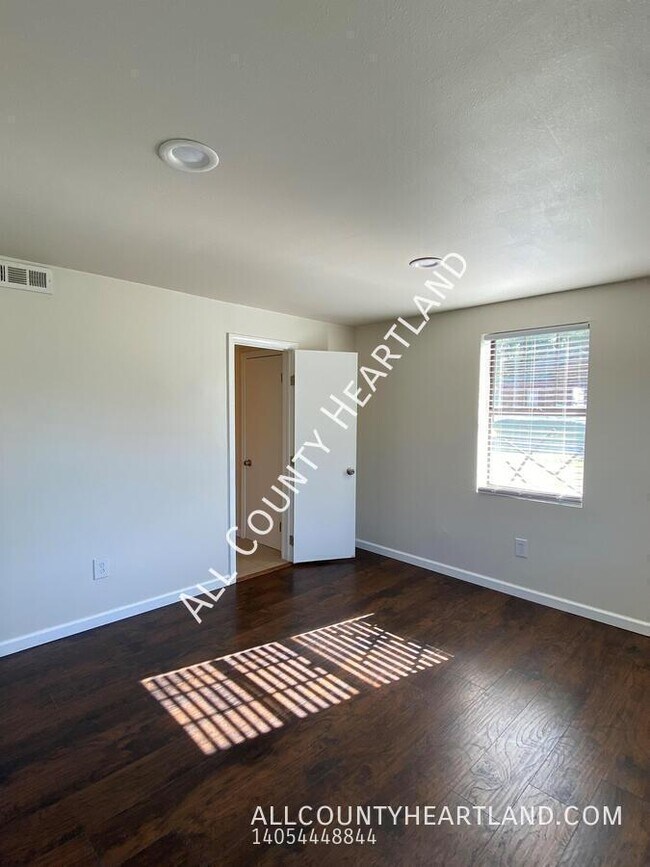 Foto del edificio - 1401 N Independence Ave