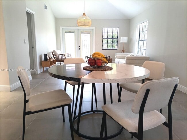 Building Photo - 13473 Fountain View Blvd